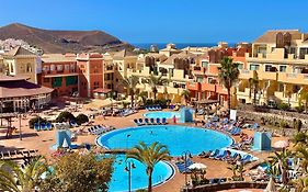 Sunny Apartment & Heated Pool