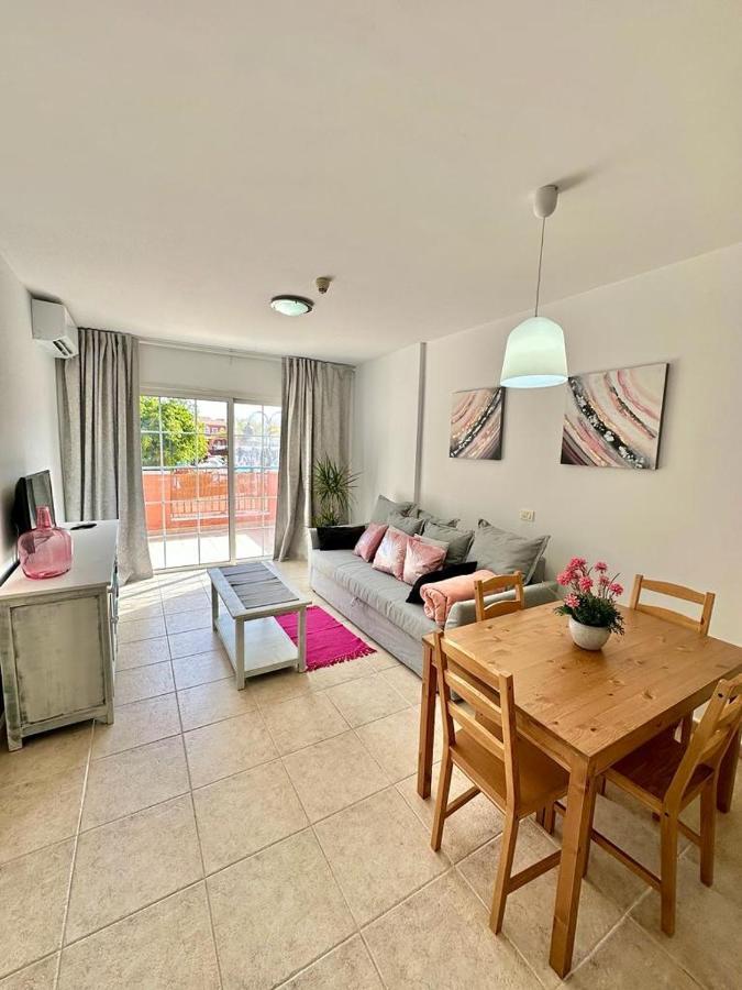 Sunny Apartment & Heated Pool Los Cristianos  Exterior photo