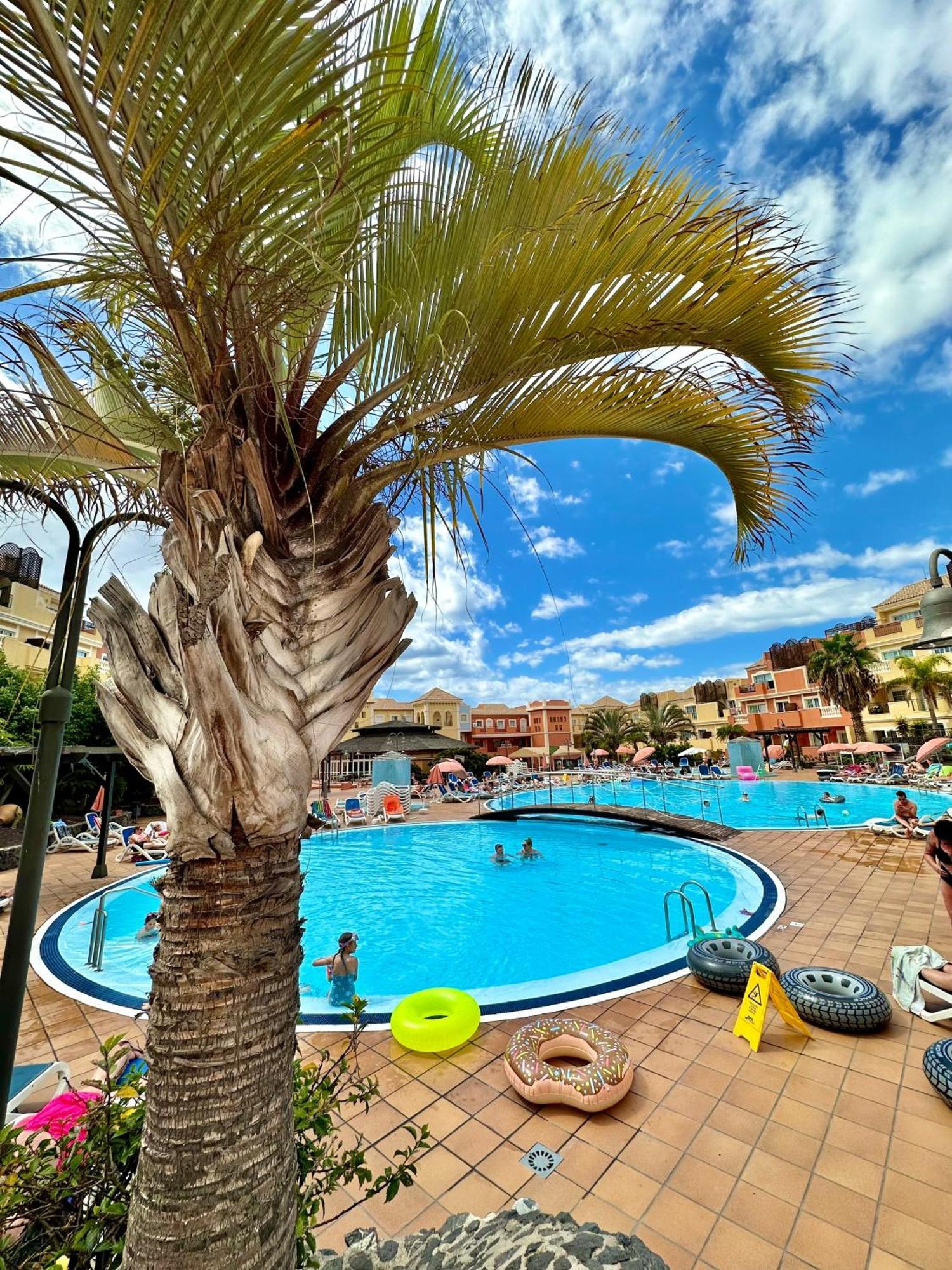 Sunny Apartment & Heated Pool Los Cristianos  Exterior photo